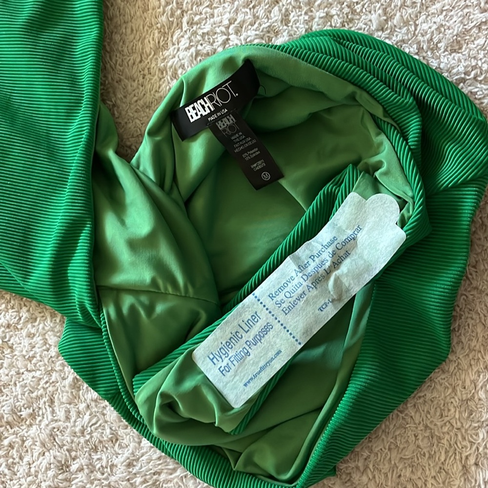 NEW Beach Riot Green Celine Cut Out One Piece Swimsuit Size Small - Picture 9 of 9